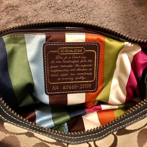Authentic coach purse - Picture 3 of 3